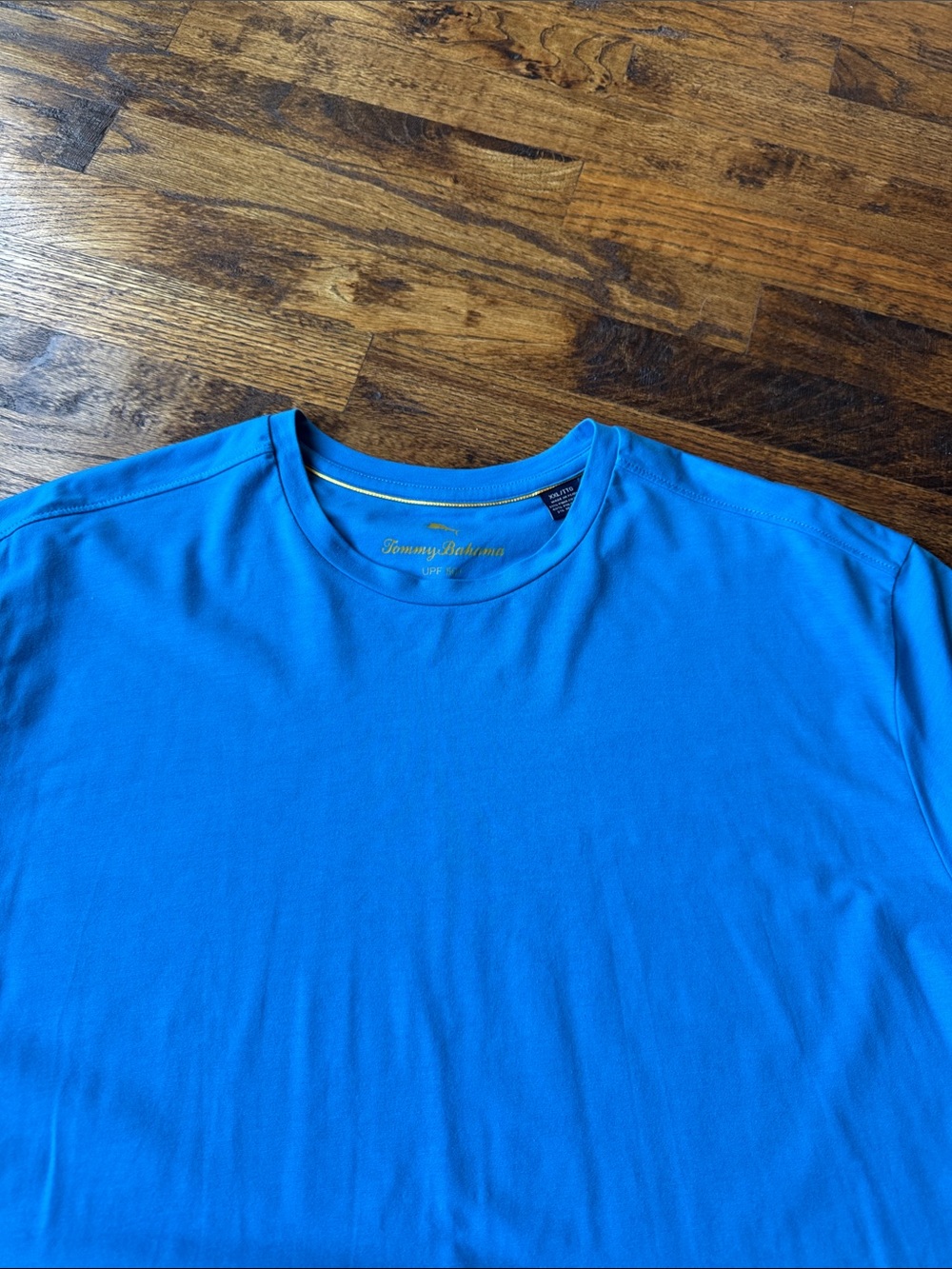 Tommy Bahama Menโs Electric Blue Crew Neck Short Sleeve Tee
